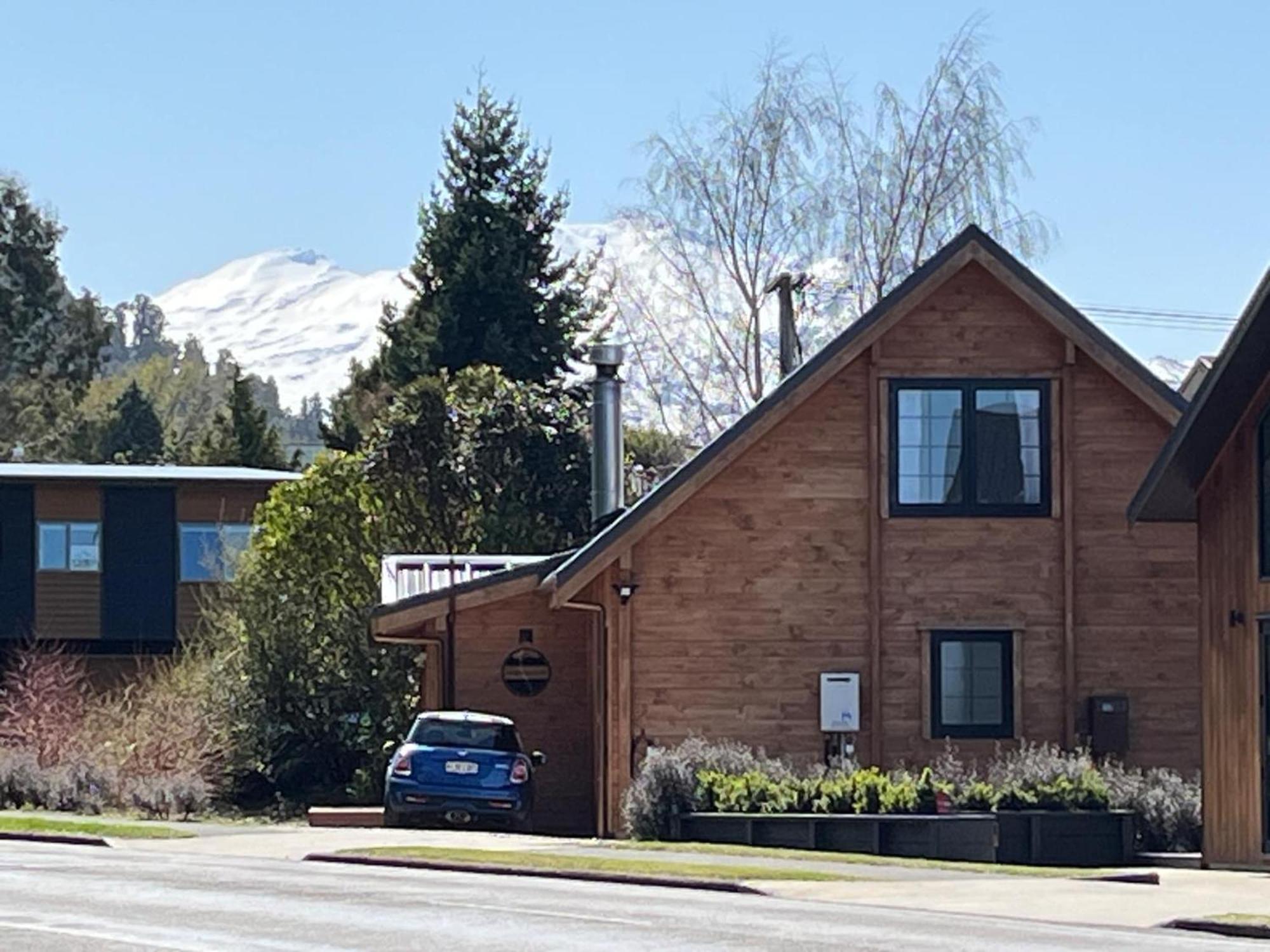 The Bavarian Chalet Ohakune Exterior photo
